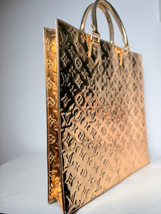 Louis Vuitton Gold Monogram Miroir Sac Plat Tote Bag | Metallic Gold Canvas | Mirror Finish | Embossed Monogram