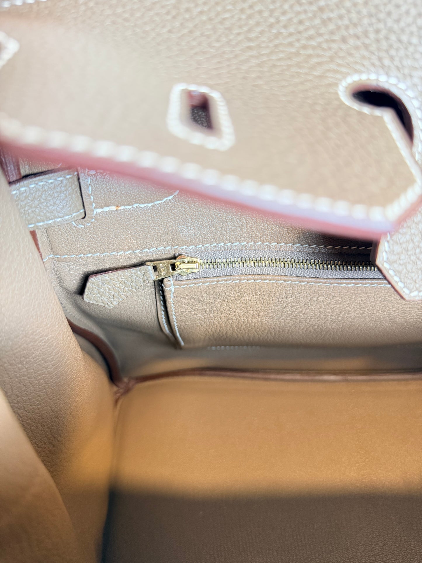 Hermès Birkin 35 Togo Leather – Size 35 cm | Stamp R (2014) | Gold Hardware